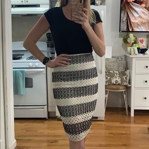 BANANA REPUBLIC MIDI SKIRT